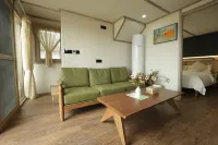 Hailonghu Camping Base