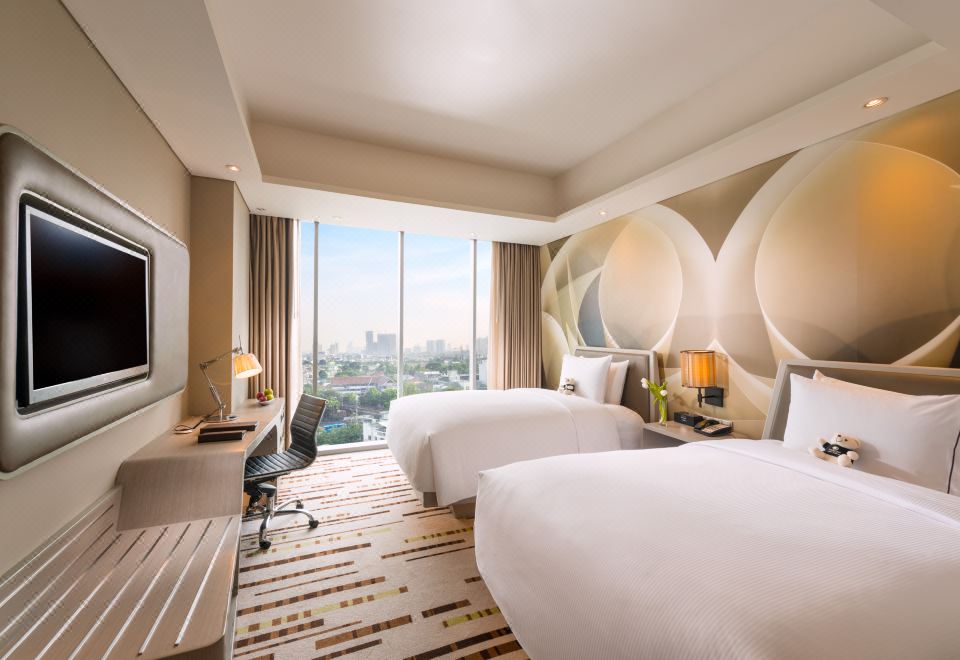 4. 더블트리 바이 ..