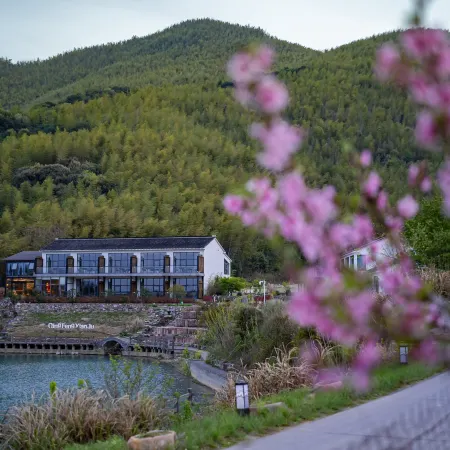 Qingfeng Xianju Hostel