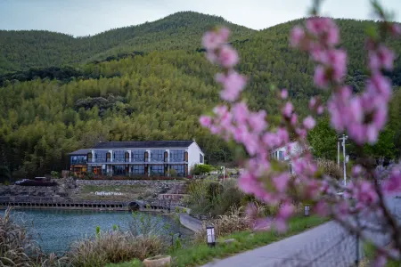 Qingfeng Xianju Hostel Отели рядом с достопримечательностью «Pingqiao Stone Dam»