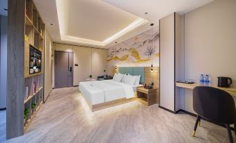 Yunjing Light Luxury Apartment