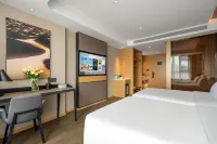Taizhou Linhai Taizhou College Baiye Road Atour Hotel