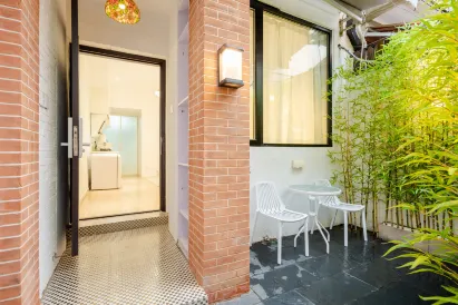 Lotus Tangyuese Homestay (Xintiandi Branch)