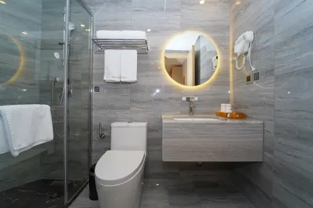 Yaduo Hotel (Shanghai Changshou Road Metro Station)