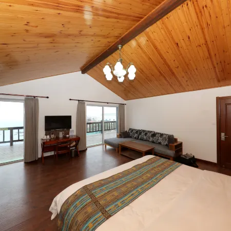 Island Art Villa Homestay