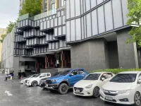 Edge Central Pattaya SKY - parking