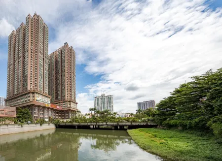 The Bauhinia Hotel Shenzhen (Luohu Port Grand Theatre Metro Station)
