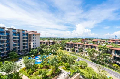 Sanya Haitang Bay Liangting swimming pool Resort Villa Hotels in Sanya