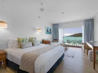 Coral Sea Resort Hotels in Airlie Beach