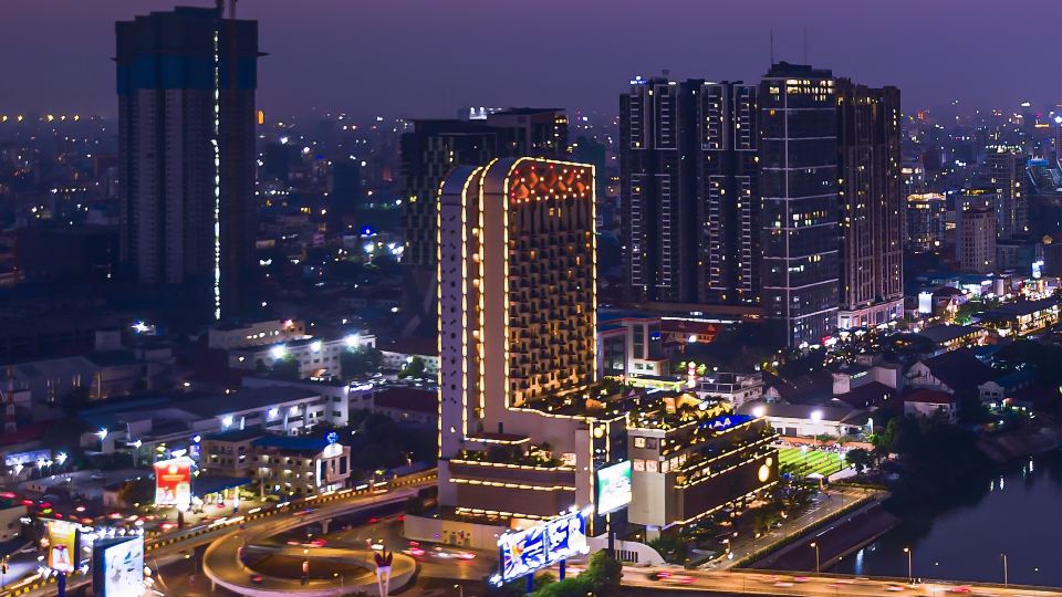 SUN & MOON, Riverside Hotel