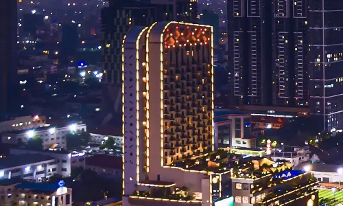 SUN & MOON, Riverside Hotel