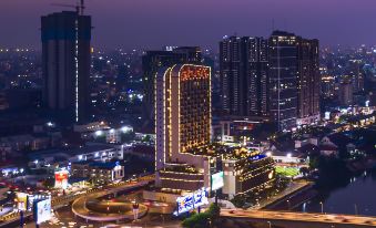 SUN & MOON, Riverside Hotel