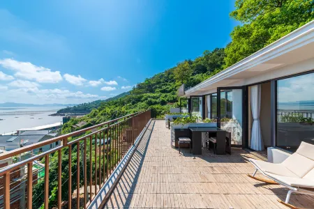Sea sunrise · Tianjingsha · Seaview Holiday Home Отели рядом с достопримечательностью «Huangcheng Beach»