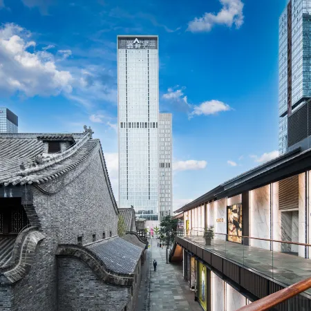 Summer Island Service Apartment (Chengdu Taikoo Li) Отели рядом с достопримечательностью «Цзиньцзян»
