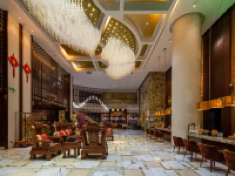 Floral Hotel · YunFu City King Royal Hotel 雲浮のホテル