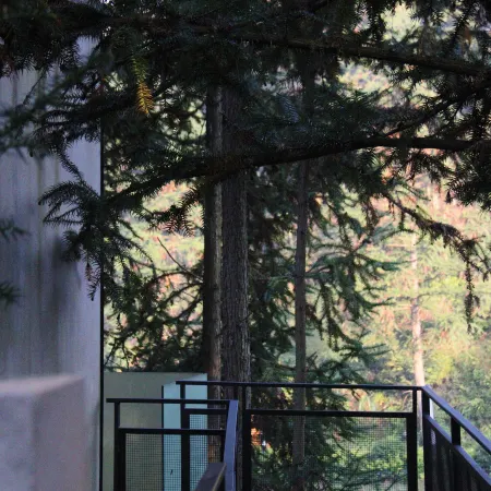 Trip.com Group Country Retreats (Earth-House Xinyu Joint Resort)