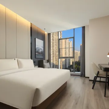 Atour Hotel (Liyang Urban High-Speed Railway Station)