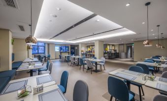 Digital Listening Book Space Hotel(Ningbo Beilun Port District Donghai Road Store)