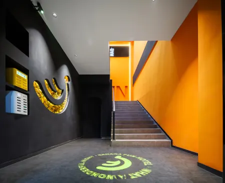 JI DUO Hotel (Shenzhen Longgang Vanke Plaza Jixiang Metro Station Store)