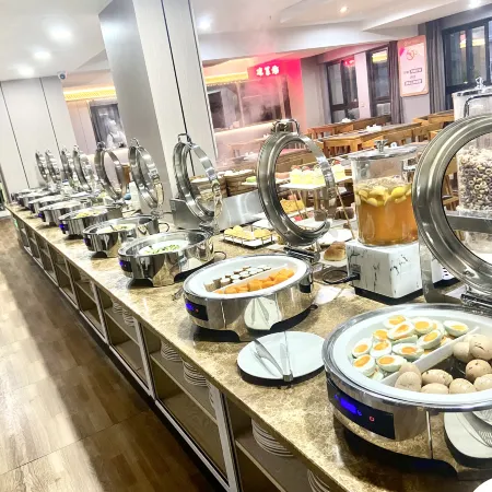 Caifu Holiday Hotel Отели рядом с достопримечательностью «CPC Bishan County Committee Party School»