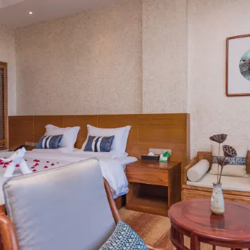 Dali Junbo Haiyue Seaview Hotel