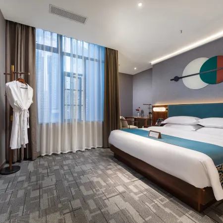 Huayi Hotel (Shenzhen Bao'an Pingzhou Subway Station) Отели рядом с достопримечательностью «Станция метро Pingzhou »