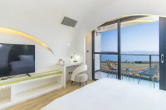 Fei She Hotel (Fuxian Lake Guanglong Town Branch)