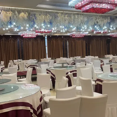 Xinxiang Olive Spring Hotel