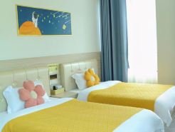 Lingfeng Apartment No.7 Inn