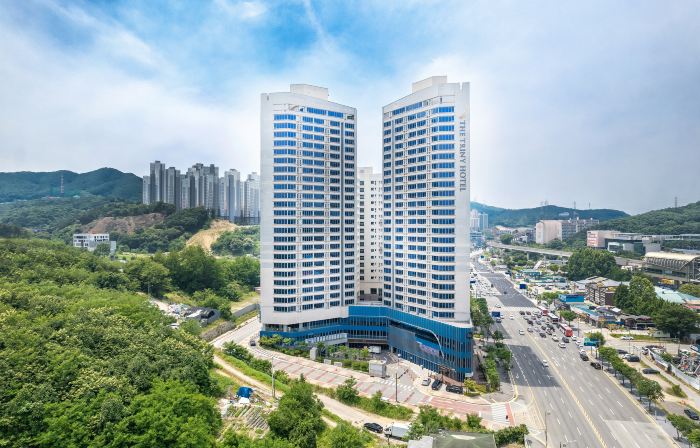 龍仁特里尼城市套房酒店