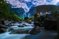 Dali CangShan Shimenquan Hot Spring Resort Hotel - Mountain view