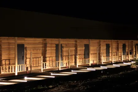 YIJIANRUGU Отели рядом с Аэропорт Канас