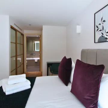 Viridian Apartments in Kew Bridge Serviced Apartments - St Georges Отели рядом с достопримечательностью «Чизик Хаус энд Гарденс»