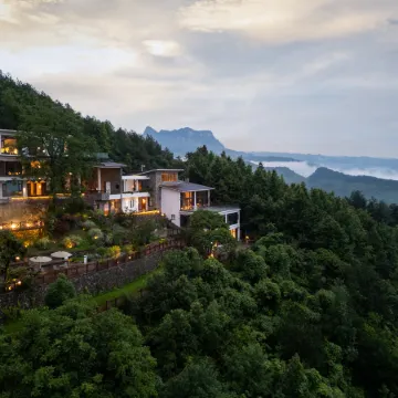 Jianglu Fengchuiyuntai HOTEL Отели рядом с достопримечательностью «Laolongdong Scenic Area»