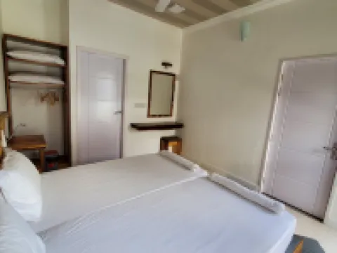 Sun & Surf Thulusdhoo Hotels in Thulusdhoo