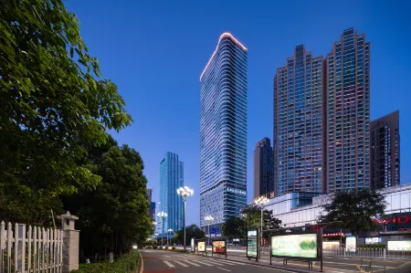 Meiao Gaokong Riverview Hotel (Changsha Poly International Plaza Bishahu Subway Station Branch) Отели рядом с достопримечательностью «Yanghu Wetland Science Museum»