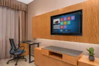 Bai Li Holiday Hotel (Enping Aofeng Square)