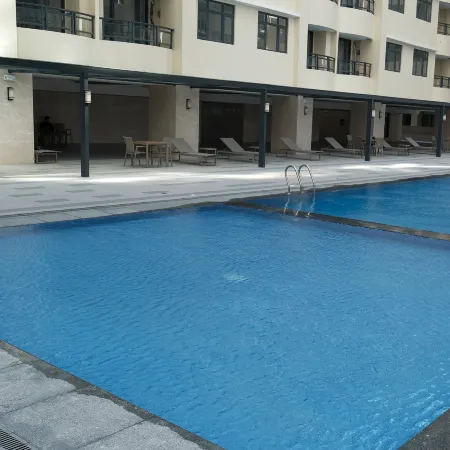 Golden Seagulls Hotel (Free Airport Shuttle Service)