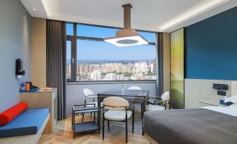 Ease Hotel · Zhi (Liyang Wuyue Plaza)