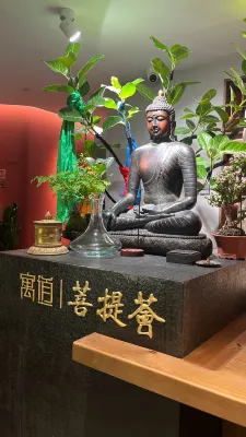 Bodhi Hui Zen Tea Theme Hotel (Guomao SKP store)
