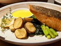 Renaissance Pattaya Resort & Spa - breakfast