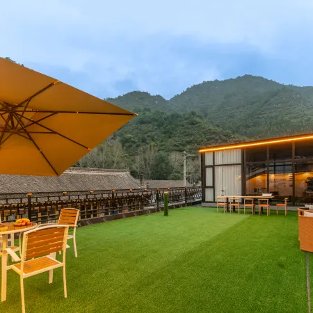 Mount Wutai Ruyiqiyuan (Mount Wutai Scenic Spot Store)