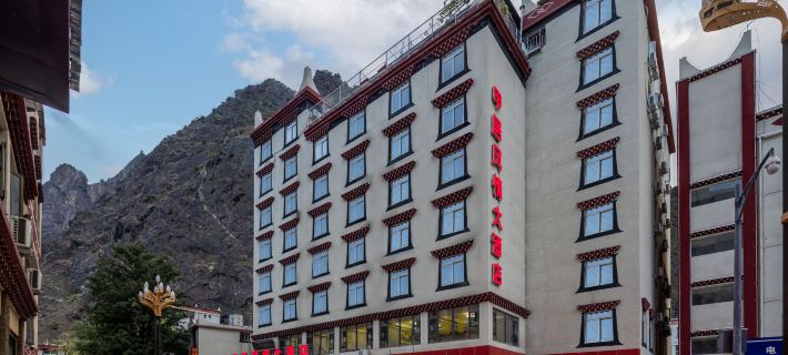 Jiaju Fengqing Hotel Hotel di Danba