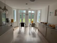 Trivelles Gatwick Hotel & Airport Parking Hotels in Crawley