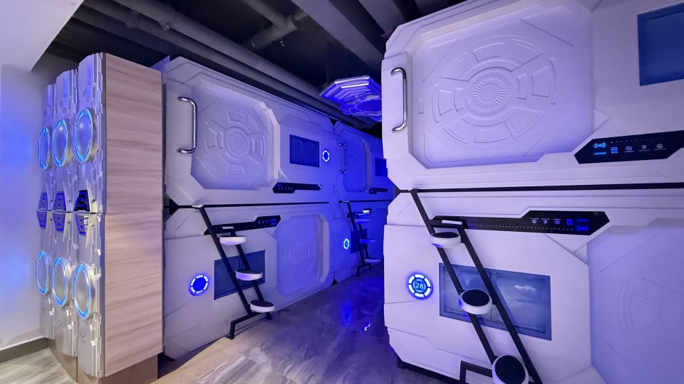 Jianpuke Space Capsule Backpacker Hostel