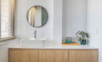Bolinniao Serviced Apartment (Chenghai Bofeng Center)