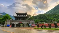 Tianquanchuan Zangzangyi Station - Inns