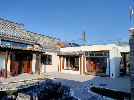 Shanghe Mengliyue · Private Hot Spring Courtyard Homestay Отели рядом с достопримечательностью «Shanghe Flower and Seedling World»