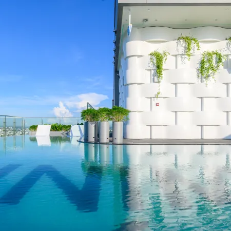 Wink Tuy Hoa Beach, Unscripted by Hyatt - 24 hours stay Отели рядом с достопримечательностью «Городской плаж»