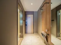 โฮม อินน์ โฮเต็ล เลอซาน เซ็นเตอร์ฟู้ดสตรีท